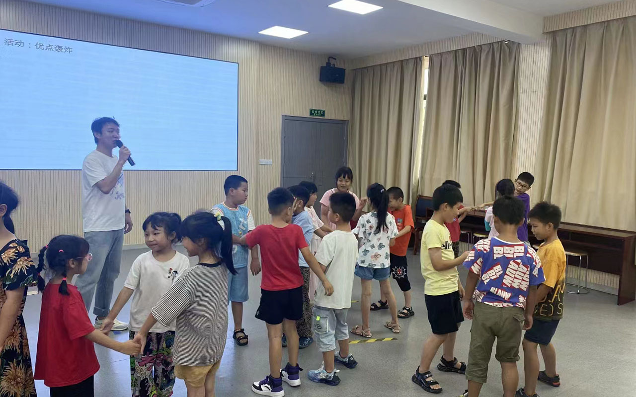 定州龙观乡中心学校